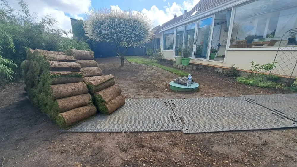 herbe syntétique avant